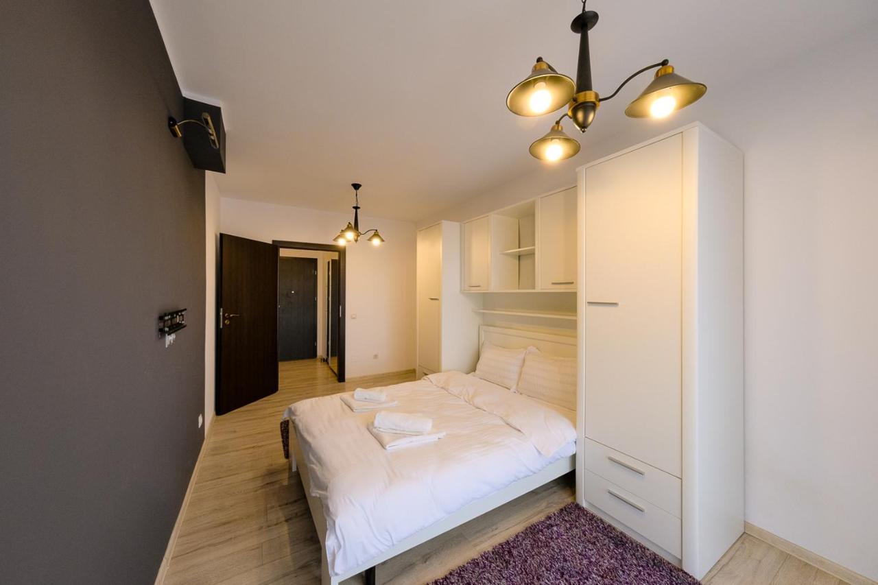 Grand Park White Iulius Mall Apartment คลูจ-นาโปกา ภายนอก รูปภาพ